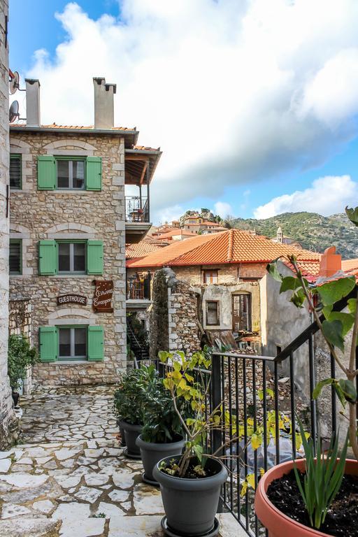 Enastron Guesthouse Dimitsana Dış mekan fotoğraf